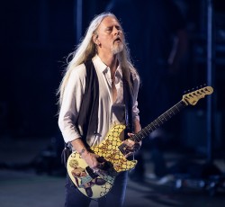 Jerry Cantrell: «To metal αποτελεί μεγάλο κομμάτι μου» 