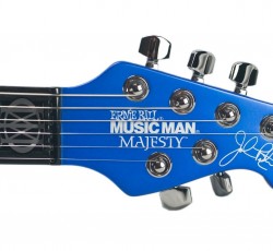 Δεύτερη σε πωλήσεις signature κιθάρα η "Majesty" του John Petrucci 