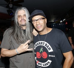 Adam Jones: «Ο Tom Morello ήταν χάλια κιθαρίστας» 