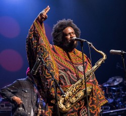 Ο Kamasi Washington διασκευάζει το "My Friend Of Misery" 