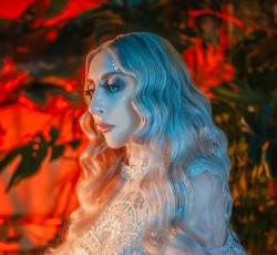Δείτε το εξαιρετικό video clip για το νέο single της Lingua Ignota