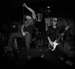 Πέθανε ο Dee των Lord 13 