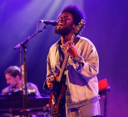Ακούστε το νέο single του Michael Kiwanuka