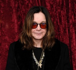 Στο Hall Of Fame του WWE o Ozzy Osbourne 