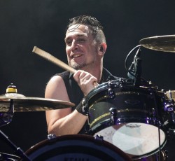 Εκτός Offspring ο Pete Parada επειδή δεν εμβολιάζεται