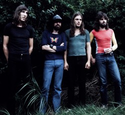 Οι Pink Floyd διαθέτουν δωρεάν 12 live άλμπουμ από τις αρχές των '70s 