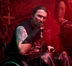 O frontman των Possessed περπατάει ξανά έπειτα από 32 χρόνια 