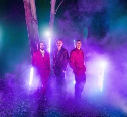 Οι Private Garden μας συστήνονται με το "Liza" 