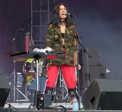 Pussy Riot: Απαιτούν με νέο τραγούδι την απελευθέρωση του Alexei Navalny 