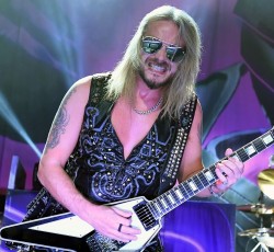 Ανεύρυσμα αορτής επί σκηνής υπέστη ο Richie Faulkner 