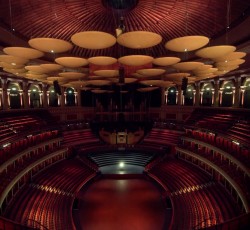 150 χρόνια ιστορίας σε ένα video για το κλειστό Royal Albert Hall 