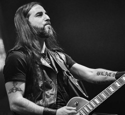 Νέο πειραματικό project από τον Σάκη Τόλη 