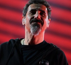 Serj Tankian: Νέο video-clip για το "Electric Yerevan" 