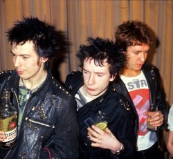 Σε δημοπρασία σπάνια master κόπια ντοκιμαντέρ των Sex Pistols 