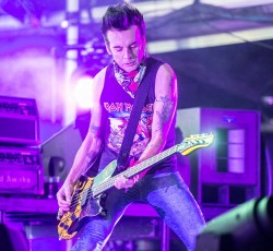 O Simon Gallup ανακοίνωσε την αποχώρησή του από τους The Cure