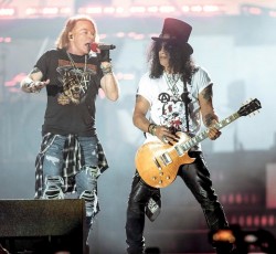 Slash: «Δεν έχουμε ηχογραφήσει νέα μουσική με τους Guns N' Roses»