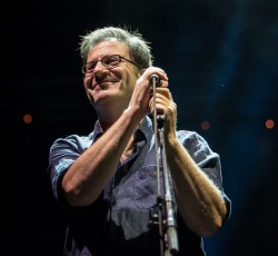 Δύο νέοι δίσκοι για τον Θανάση Παπακωνσταντίνου 