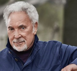 O Tom Jones διασκευάζει Todd Snider 