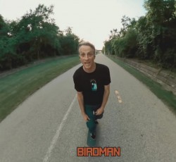 Δείτε τον Tony Hawk να διασκευάζει Millencolin 