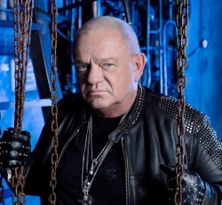 O Udo εξηγεί γιατί ξαναπαίζει ζωντανά τραγούδια των Accept 