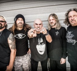 Στο στούντιο οι Vio-lence 