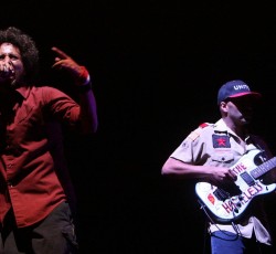 Tom Morello: «O Zack de la Rocha είναι ο σπουδαιότερος frontman στην ιστορία» 