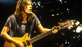 Malcolm Young: «Όταν αποχώρησε ο αρχικός μας τραγουδιστής ο κόσμος πανηγύριζε»