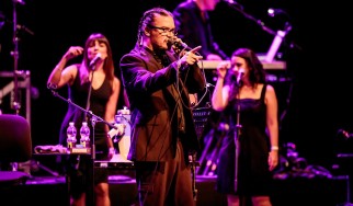 O Mike Patton ακυρώνει όλες τις εναπομείνασες συναυλίες του για λόγους ψυχικής υγείας