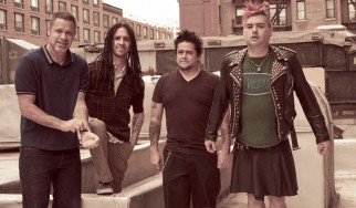 Συνεργασία με τους Avenged Sevenfold στον καινούργιο δίσκο των NOFX