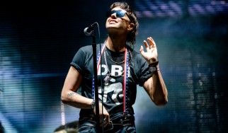 Julian Casablancas: «Σας παρακαλώ, όχι άλλο blues rock»