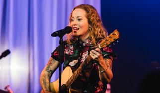 Η Anneke Van Giersbergen επιστρέφει στην Ελλάδα για εννέα εμφανίσεις
