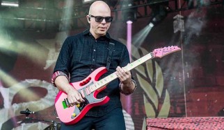 Πρώτο single από το νέο project του κιθαρίστα των Stone Sour