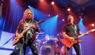 Επιστροφή στο Top 10 του Billboard για το "Black Album" έπειτα από 29 χρόνια