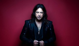 O frontman των Stryper προβλέπει πιθανή «ακύρωση» της Βίβλου
