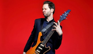 Ο Paul Gilbert κυκλοφορεί το "Werewolves Of Portland"