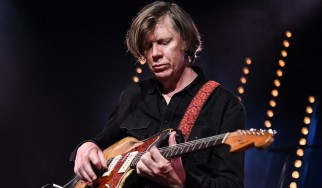 Βιογραφία θα κυκλοφορήσει ο Thurston Moore