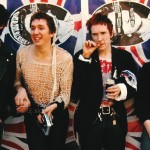  Οι Sex Pistols επανακυκλοφορούν το "God Save The Queen"