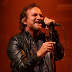 Elton John, Stevie Wonder, Ringo Starr, κ.ά. στο νέο άλμπουμ του Eddie Vedder