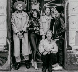 Ακούστε το νέο τραγούδι των Arcade Fire 