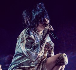 Billie Eilish και Damon Albarn διασκεύασαν Gorillaz στη σκηνή του Coachella 