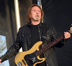 Με πνευμονία διαγνώσθηκε ο Geezer Butler 