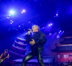 Bruce Dickinson: «Θα ήθελα να μπορώ να επιλέξω τον αντικαταστάτη μου στους Iron Maiden» 