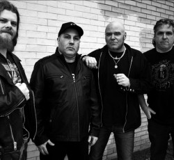 Πληροφορίες για τη δισκογραφική επιστροφή των Razor 