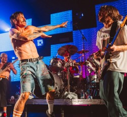 Ακούστε το νέο τραγούδι των Red Hot Chili Peppers