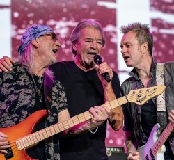Deep Purple και Saxon στο Rockwave Festival