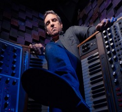 O Derek Sherinian επιστρέφει με νέο δίσκο 