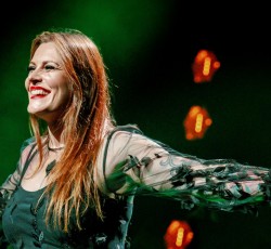 Προσωπικό single κυκλοφόρησε η Floor Jansen των Nightwish 