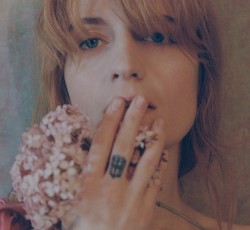 Οι Florence And The Machine επέστρεψαν με νέο single