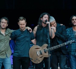 Δείτε το εντυπωσιακό setlist της συναυλίας των Foo Fighters στη μνήμη του Taylor Hawkins