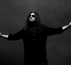 Εκτός Testament ο Gene Hoglan 